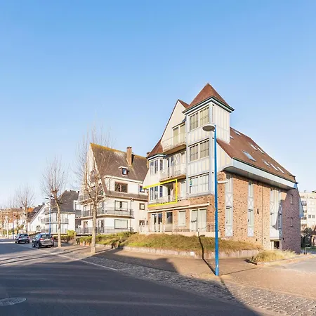 Near Dunes And Sea * Coxyde