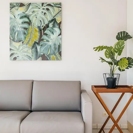 Monet 101, Quietly Located Apartment *