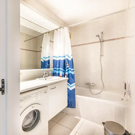 Monet 101, Quietly Located Apartment *